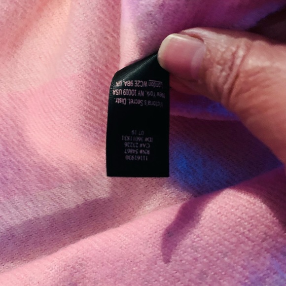 Victoria’s Secret bling scarf - Picture 6 of 6